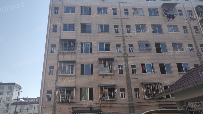 灵北保障房小区外景图