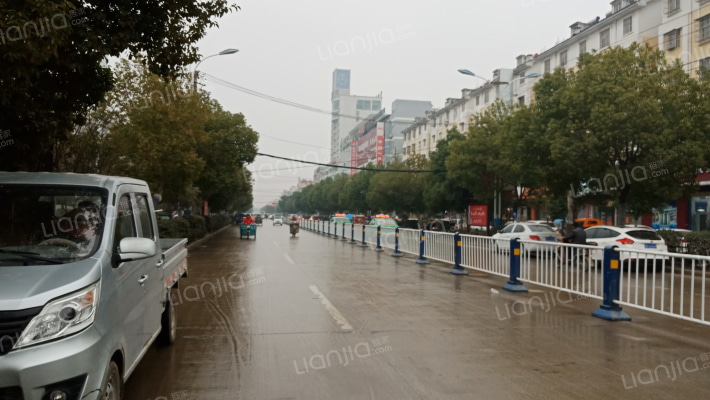 龙悦山庄外景图