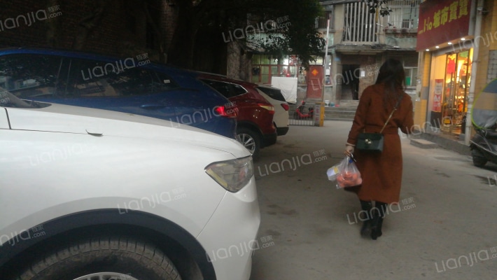 天正龙庭小区外景图