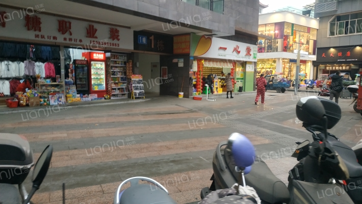 润一江名润广场外景图