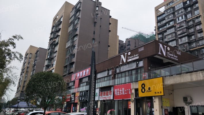 中岩小区外景图