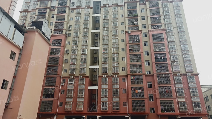 富安居公寓外景图