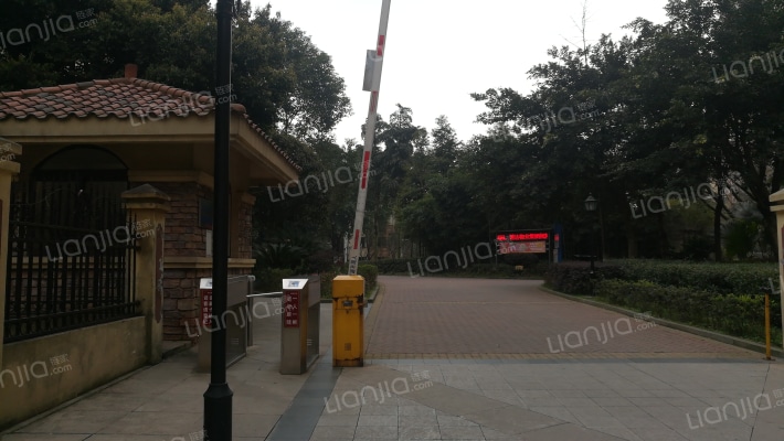 拓新红城外景图