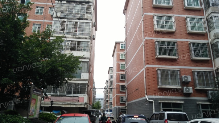 滨江明珠花苑小区外景图