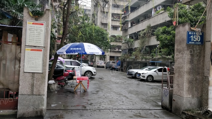 泰山公寓外景图