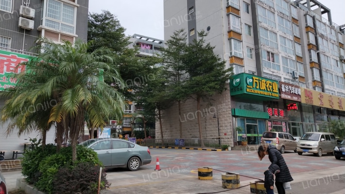 汇川上东区外景图