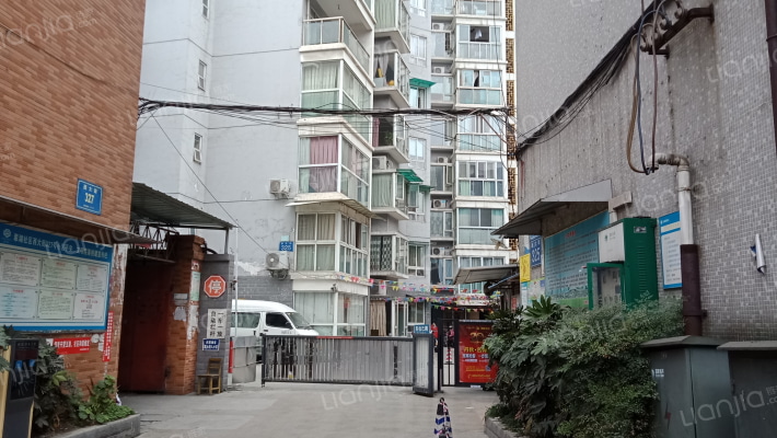 翠湖居325号小区外景图