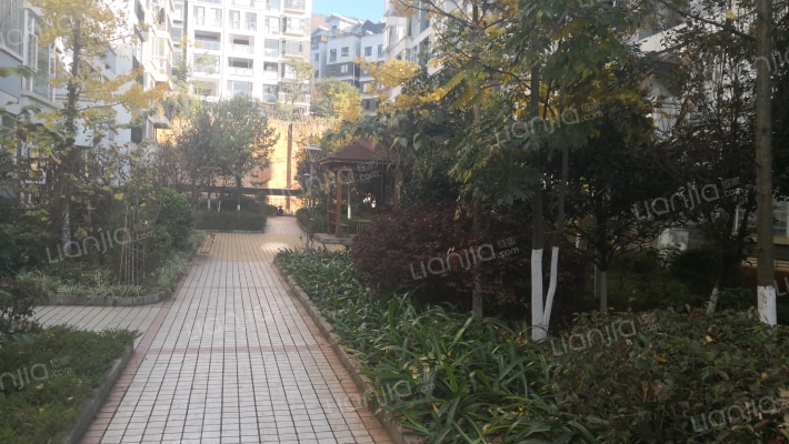 翡翠花园外景图