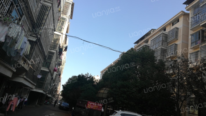 城投花园外景图