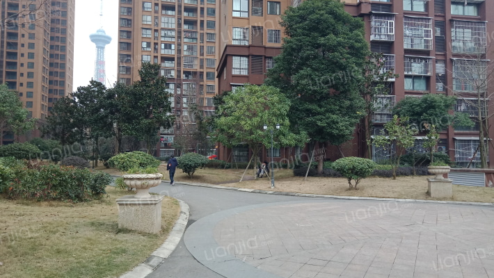 嘉皇心悦城外景图