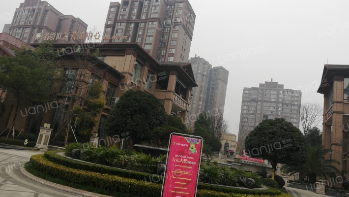 名爵世家外景图