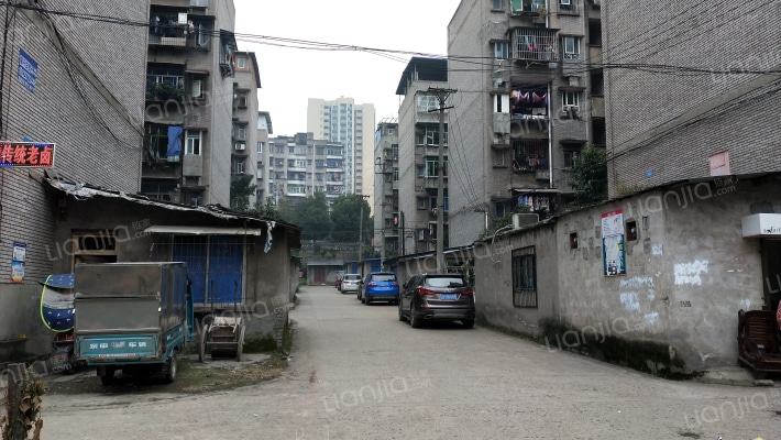 大化工还房外景图