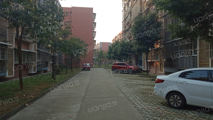 天鹤小区外景图