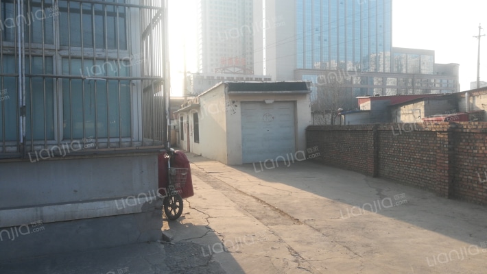 阳光100小区外景图