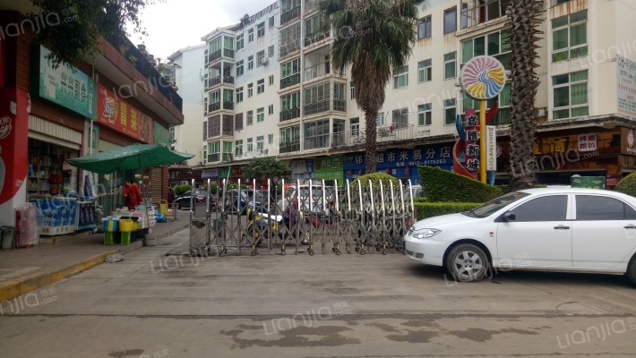 嘉汇新城外景图