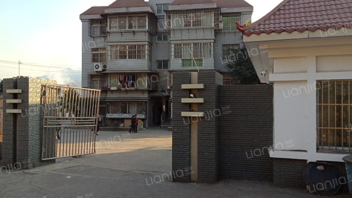 九鼎公司安置一小区外景图