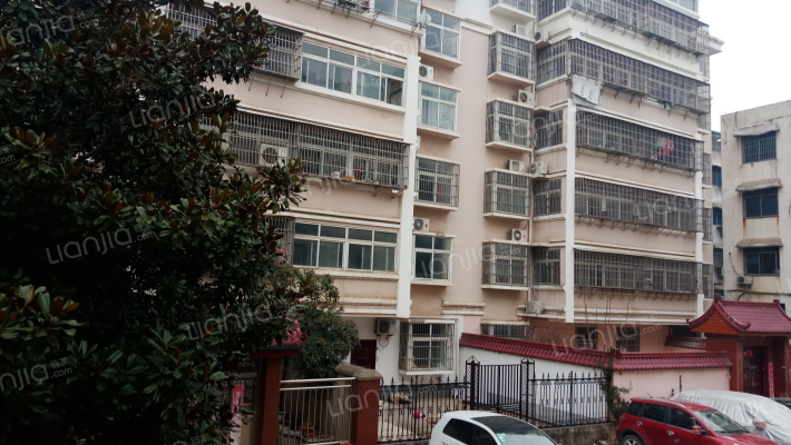 集贤苑小区外景图