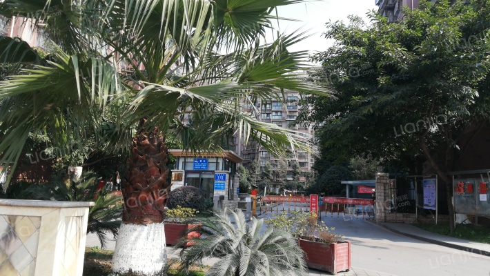 重庆上上城房价怎么样上上城房源户型图小区车位交通地址详情分析