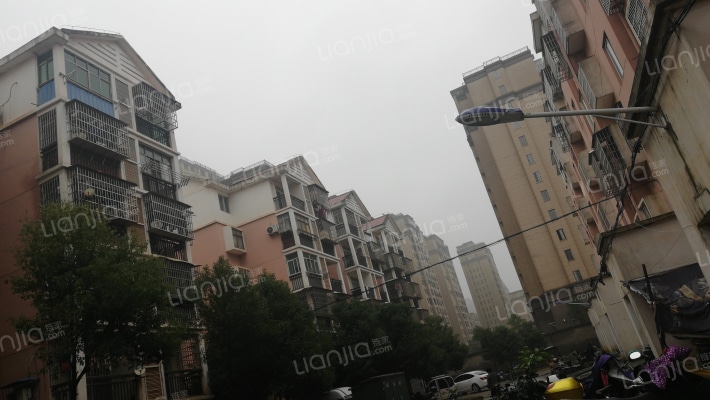 进贤县2011年廉租住房外景图