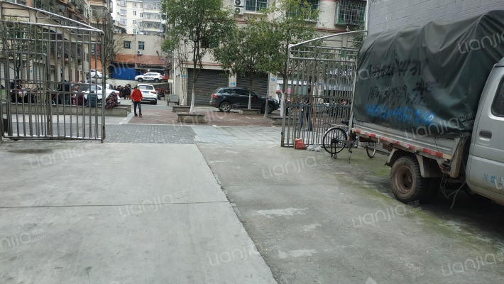 景田小区外景图