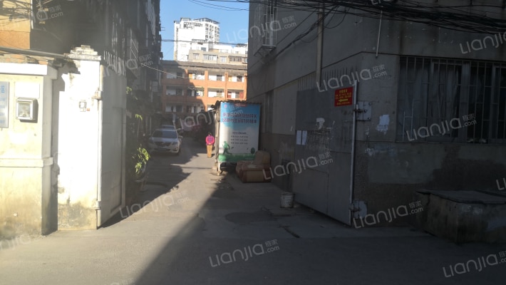 云南化工机械厂生活区外景图