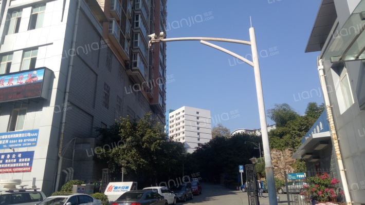 攀大学府广场外景图