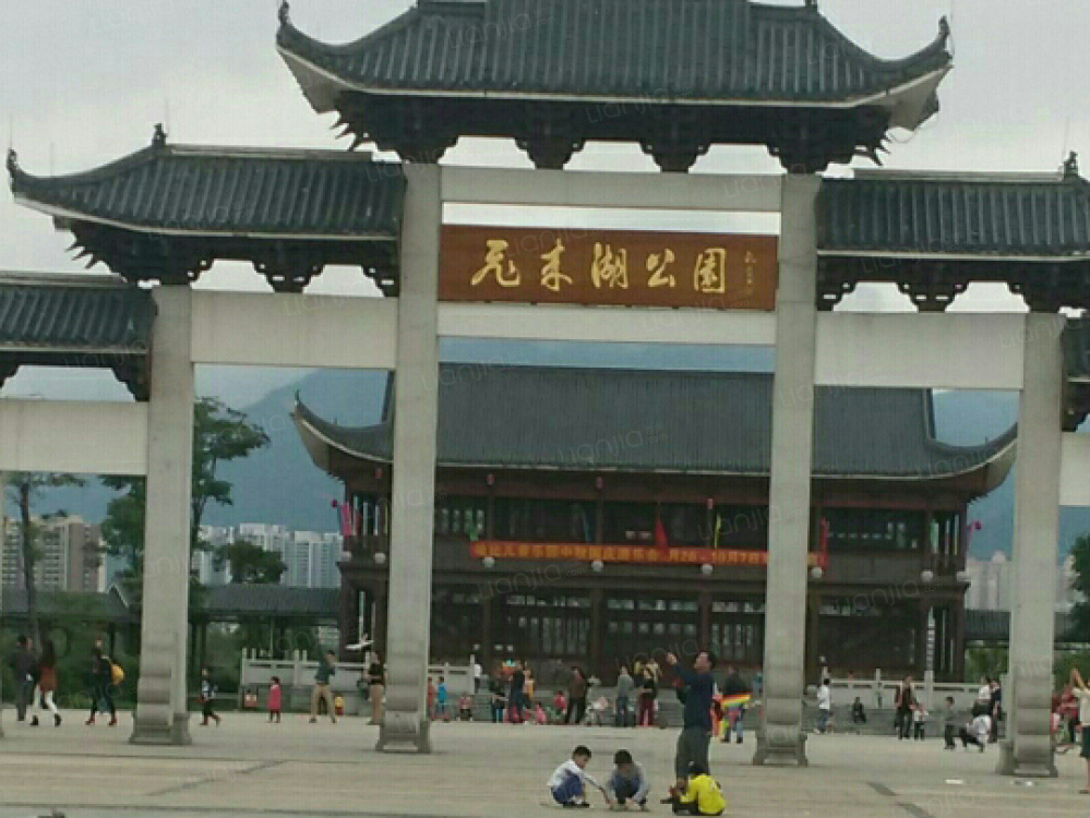 清新凯旋门小区配套