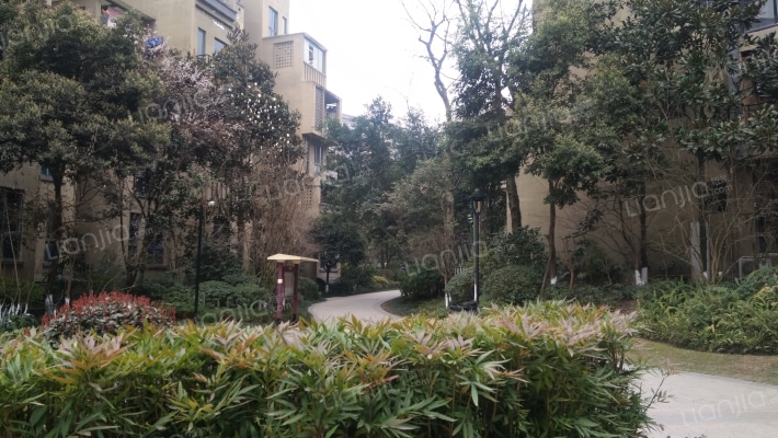 泽东普罗旺斯东岸外景图