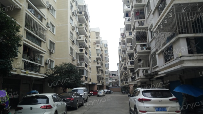 阳光花园外景图