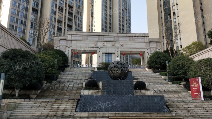 蓝湖彼岸外景图