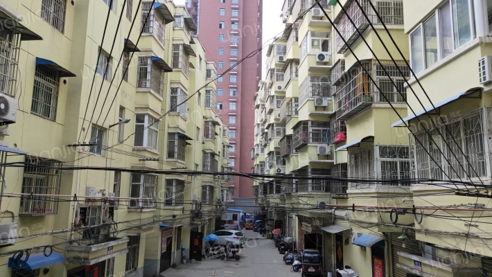 宏达小区外景图