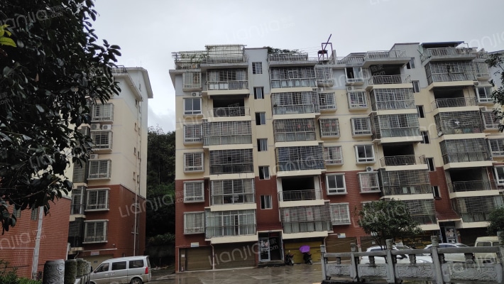 山水名城外景图