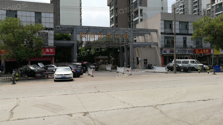 城际风尚花园外景图