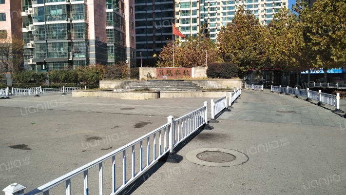 凤凰春城外景图