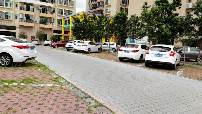 南亚大厦住宅区外景图