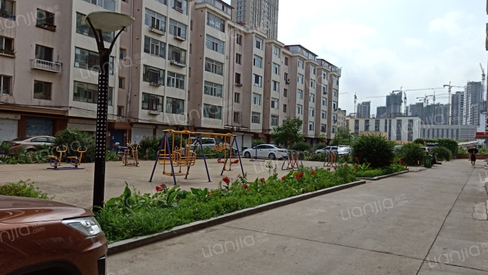 伊利雅居園外景图