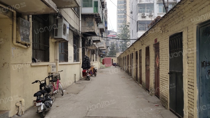 煤场家属院外景图