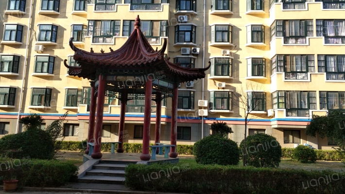 城后花园外景图