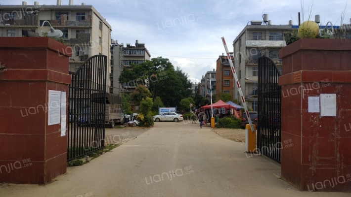 云南CY集团砖瓦总厂生活区外景图