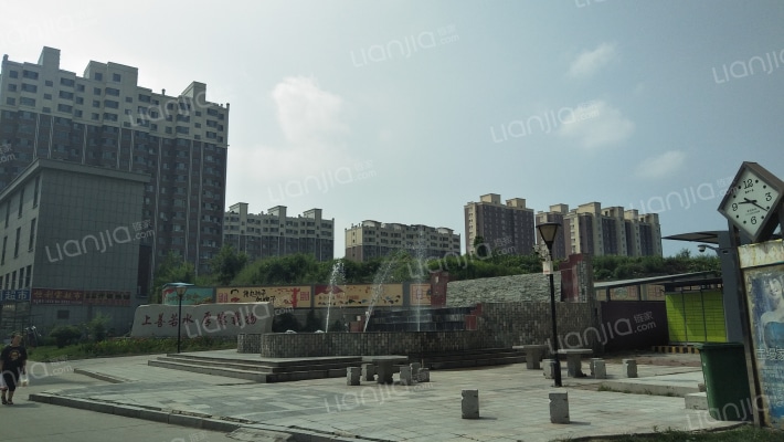 厚德广厦外景图