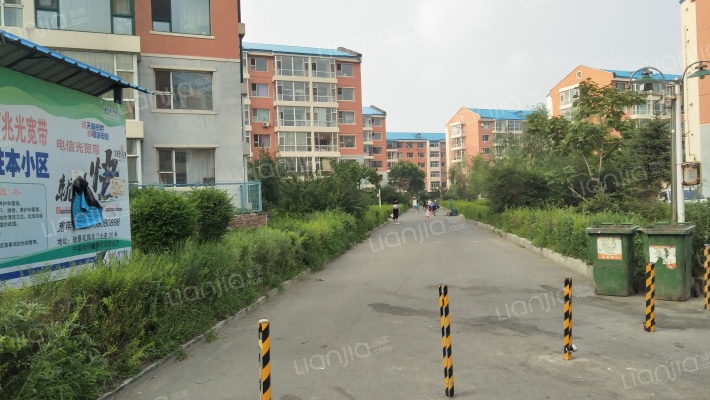 骏景花园外景图