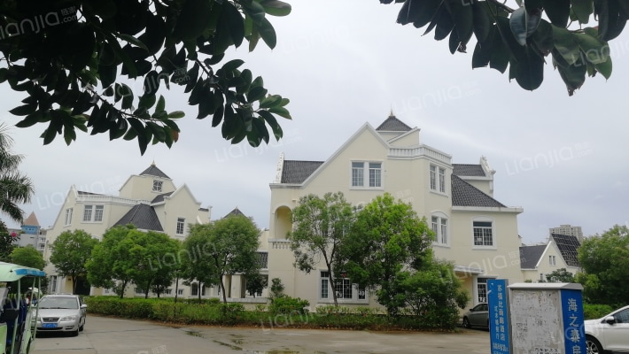 海泰别墅区外景图