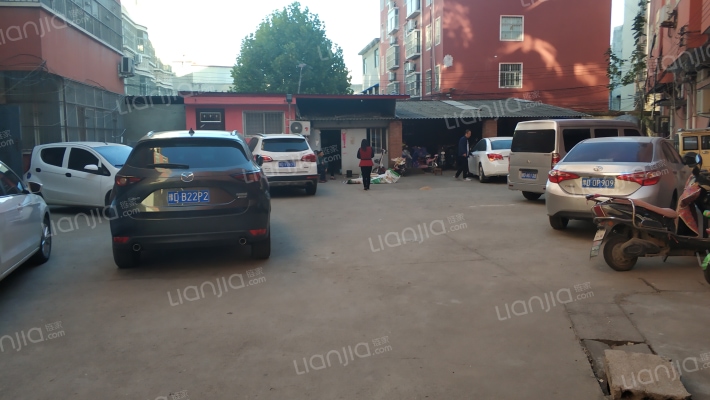 和平小区外景图