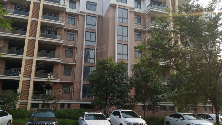 凤坛花园外景图