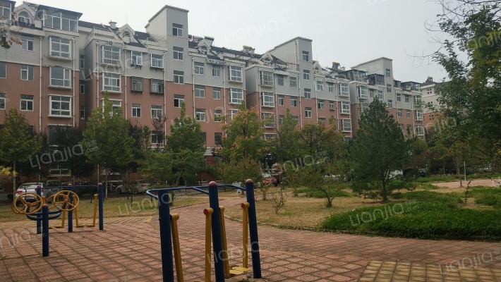 黄金花园外景图