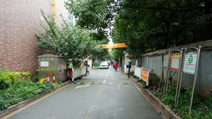 博悦广场外景图