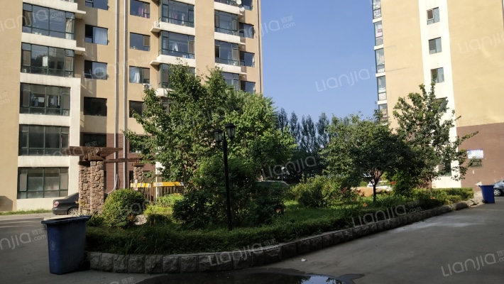 卓越上乘小区外景图