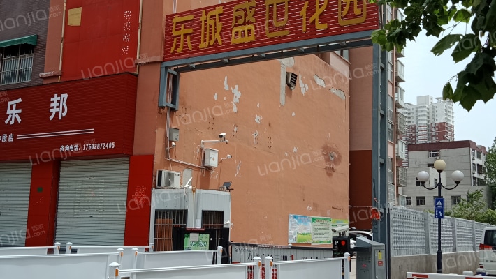 东城盛世花园外景图