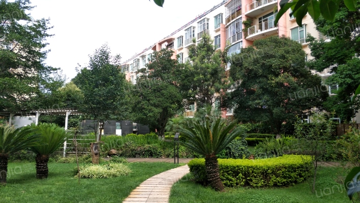 滇池世界花苑外景图