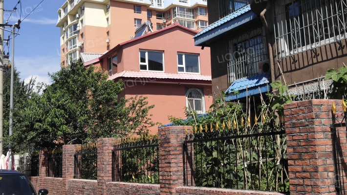 深圳街华侨城别墅小区外景图